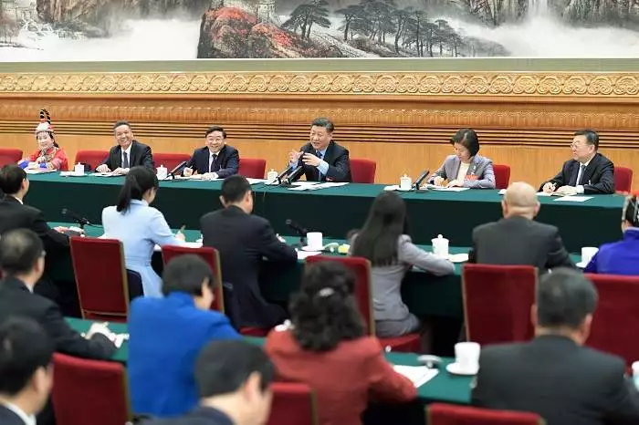 共和國是紅色的！習(xí)近平今年兩會這樣談“初心”(圖3)