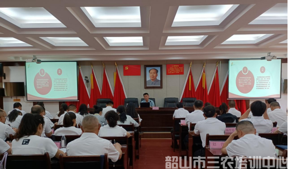吐魯番市非公有制企業(yè)黨組織書記和黨建指導(dǎo)員示范培訓(xùn)班在韶山開展學(xué)習(xí)培訓(xùn)活動(圖6)
